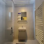 19 Cosy * פריז